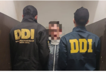 DETUVIERON A UN HOMBRE POR GOLPEAR EN LA CARA CON UN FIERRO A UNA EMBARAZADA DE 7 MESES PARA ROBARLE
